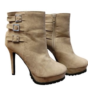 New Forever 21 Taupe booties Never Worn size 9